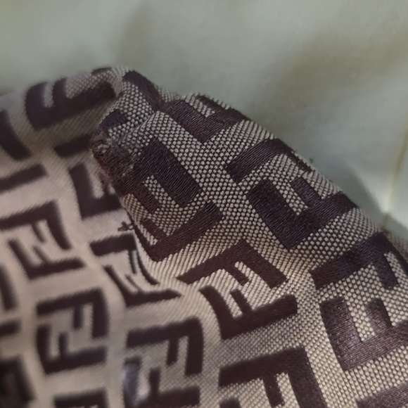 Fendi Zucca mini handbag .does have wear signs and new strap but great condition - Picture 6 of 8